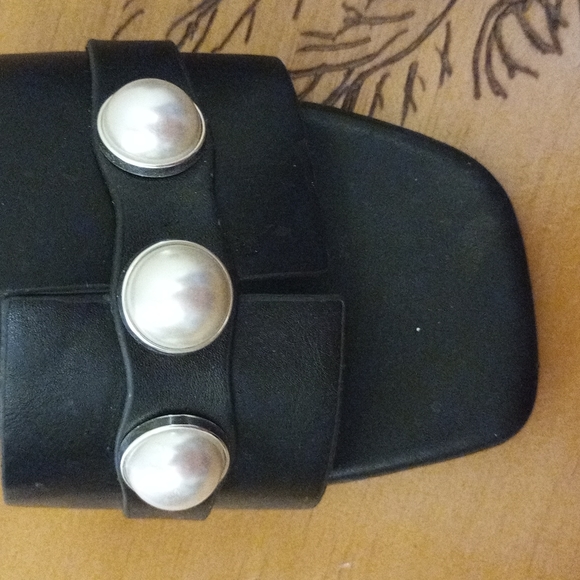 Lily Morgan pearl detail sandals - Picture 3 of 4